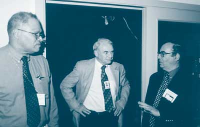Ernest Huckaby, Tore knudsen, and Barry Kantowitz dicuss SINTEF's mission