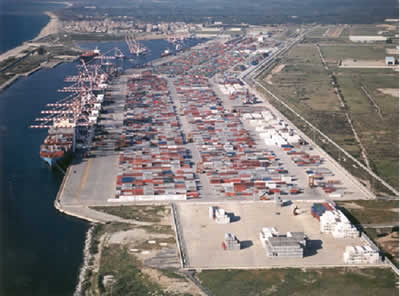 Photograph of the port of Giaio Tauro, Italy