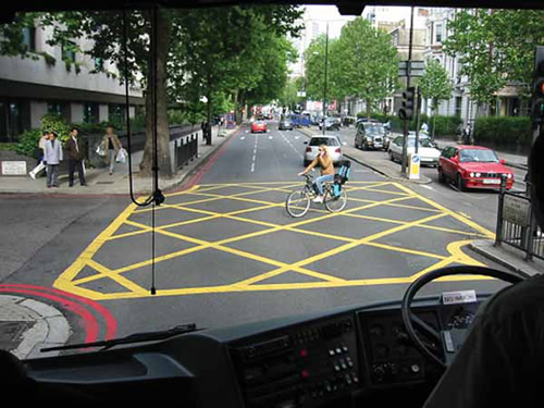 Figure 4-26. Yellow crosshatched intersection in the United Kingdom.