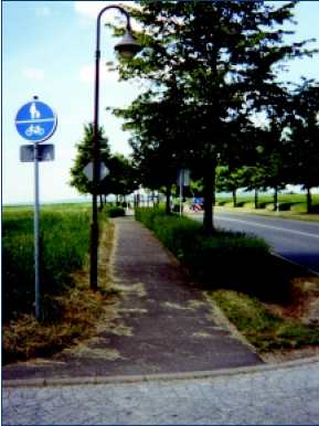 Shared pedestrian path and bicycle facility, Germany