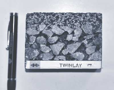Twinlay mixture thin layers of porous mixture