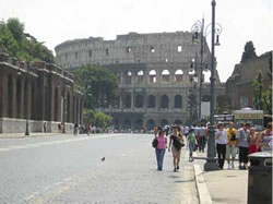 Photo of buildings in the historic center of Rome.